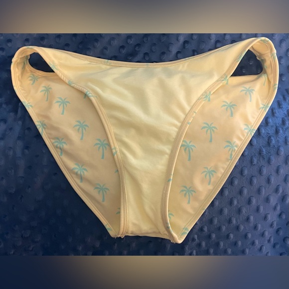 Stoney Clover Lane x target bikini bottoms - Picture 4 of 5